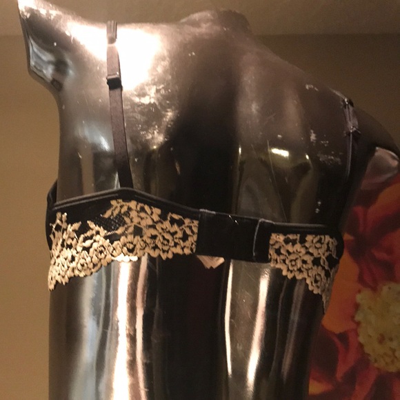 NWOT Wacoal Bra w/French Lace 36B (Display Item) - Picture 4 of 6